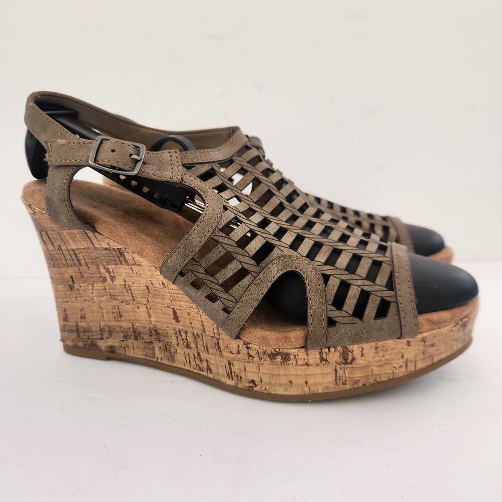 Maurices Tan and Black Wedge Sandals with Cutout Design